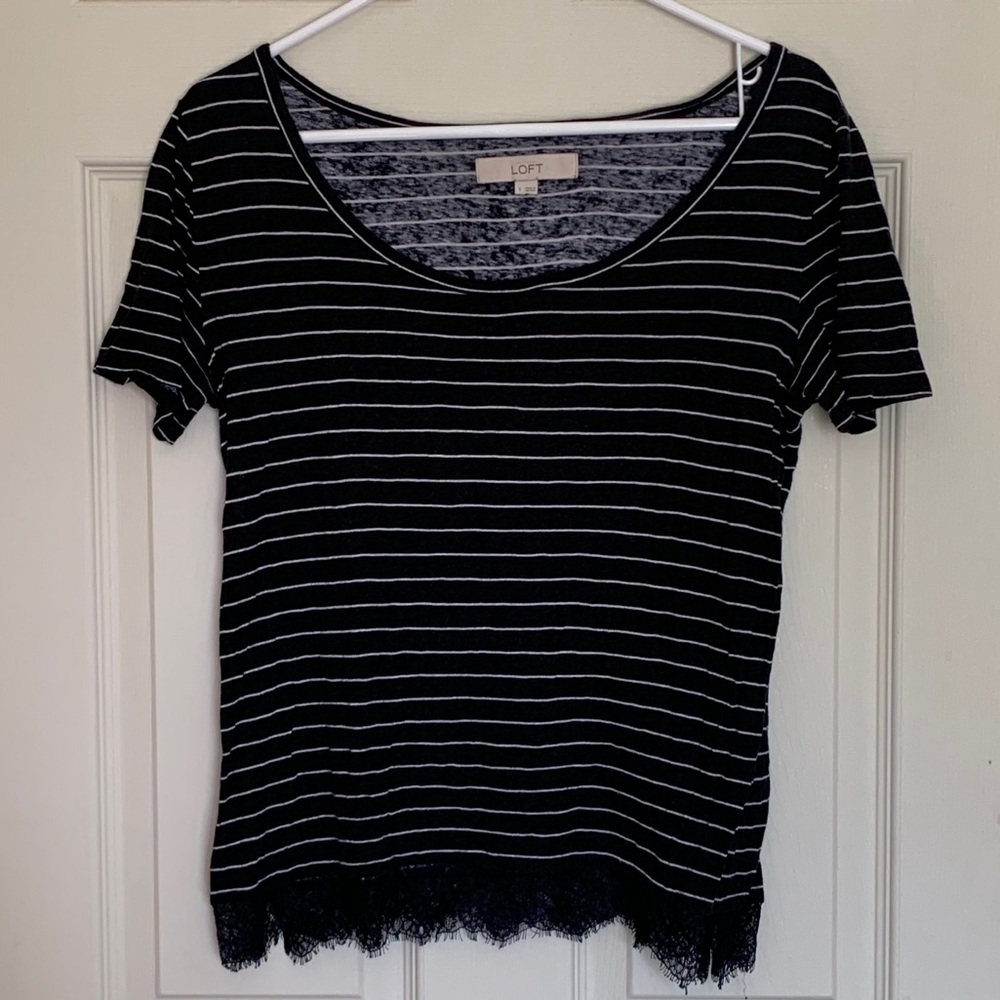 Ann Taylor scoop neck shirt